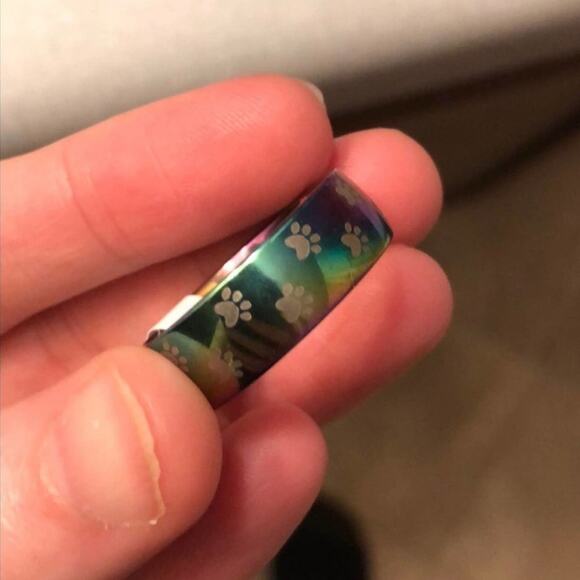 🐾 Lot of 5 Stainless Steel Rainbow Paw Print Rings. NWT. Sizes 7-11 - Picture 4 of 7